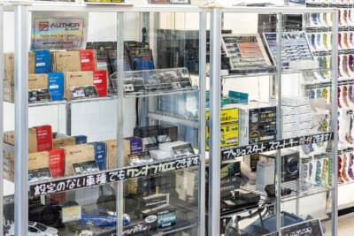 人気パーツが店内にはズラリと揃う