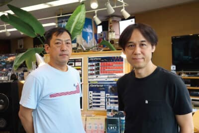 Car Audio Club:代表の高橋さん(右)と分銅さん。インストーラーとして27年のキャリアをもつ凄腕エキスパート