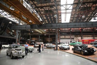 シトロエン2CVやACエースなど、幅広い車種が展示されています