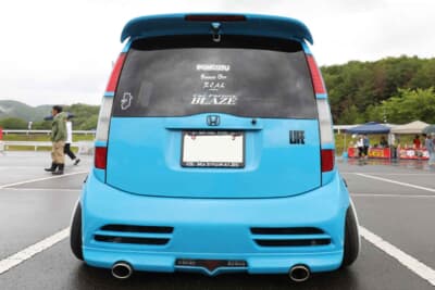 ホンダ ライフ:テールランプの光らせ方も工夫した。光が左右対称に上下に移動しながら視認できるよう配線処理を施している