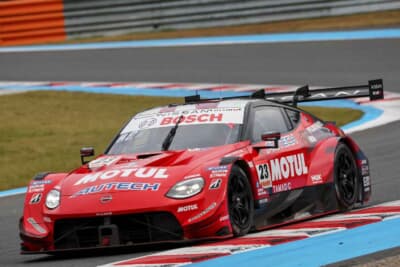 23号車MOTUL AUTECH Z