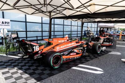 前日から行われていた無限スペシャル・デイズのブースではグッズの販売の他デモカーやスーパーフォーミュラの車両も展示された