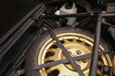 80万ドル~90万ドル(邦貨換算約1億1774万円〜1億3246万円)で現在も販売中のランボルギーニ「カウンタック 5000QV」C)Courtesy of Broad Arrow