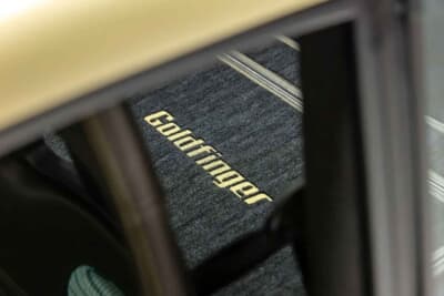 85万ドル~110万ドル(邦貨換算約1億2510万円~約1億6190万円)現在も販売中のRUF「カレラ 3.4 ゴールドフィンガー」C)Courtesy of Broad Arrow