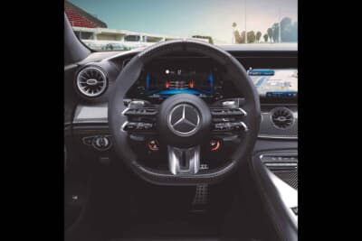 メルセデスAMG GT53 4MATIC+(ISG) Final Edition:63モデルとも共通の限定装備となるAMGパフォーマンスステアリング