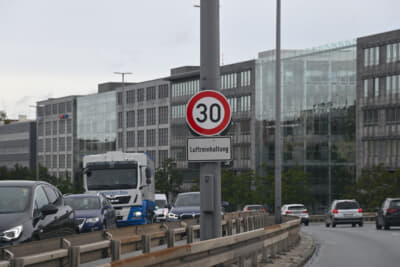 無意味な30km/h制限となったミュンヘンの環状道路