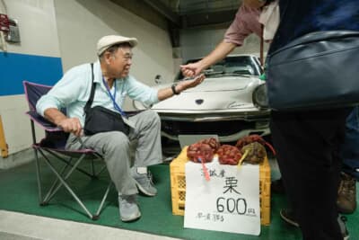松戸駅前地下駐車場が2日間クラシックカー博物館へ様変わり国内外120台の名車が並ぶ