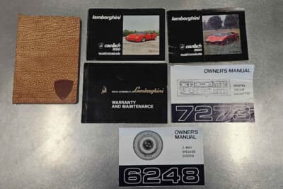 80万ドル~90万ドル(邦貨換算約1億1774万円〜1億3246万円)で現在も販売中のランボルギーニ「カウンタック 5000QV」C)Courtesy of Broad Arrow