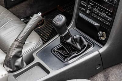 アキュラ ビガー：トランスミッションは5速MTを搭載する