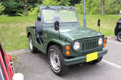 スズキ ジムニー：ボディはオリジナルカラー風で全塗装済みである。LJ20型への進化に際してスチール製ルーフ＆ボディを持つバンタイプが追加設定された