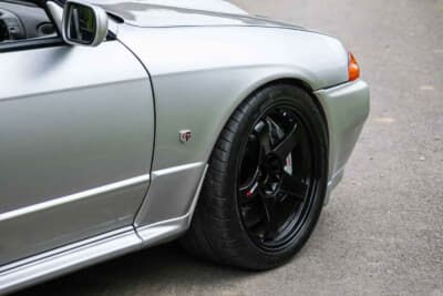 5万5688ポンド（邦貨換算約1119万円）で落札された日産 R32型「スカイラインGT-R」（C）Iconicauctioneers