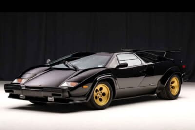 80万ドル~90万ドル(邦貨換算約1億1774万円〜1億3246万円)で現在も販売中のランボルギーニ「カウンタック 5000QV」C)Courtesy of Broad Arrow