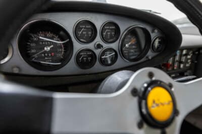 25万2000ドル(約3709万円)で落札されたディーノ「246GT」(C)Bonhams