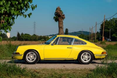 9万7440ドル（邦貨換算約1440万円）で落札されたポルシェ「911T 2.4」（C）Bonhams