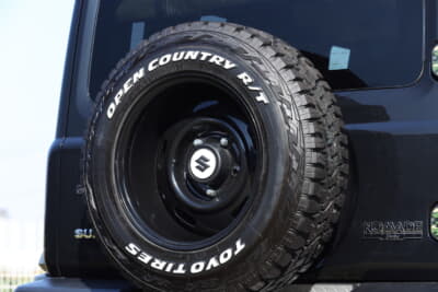 スズキ ジムニーノマド:純正ホイールキャップ用ステッカーは9色を用意