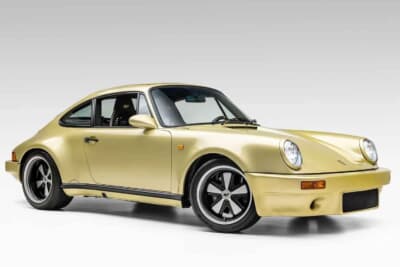 85万ドル~110万ドル(邦貨換算約1億2510万円~約1億6190万円)現在も販売中のRUF「カレラ 3.4 ゴールドフィンガー」C)Courtesy of Broad Arrow