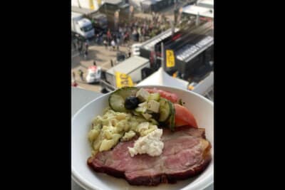 ドイツ人にはあまり人気のなかったカッスラーは、西洋わさびをたっぷりつけて食べるととても美味