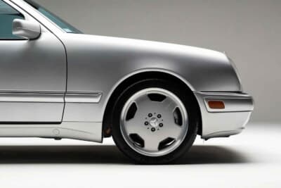 6万4400ドル(邦貨換算約948万円)で落札されたメルセデス・ベンツ「E55 AMG」(C)Courtesy of Broad Arrow