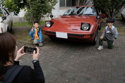 クラシックカー フェスティバル in 桐生では国籍別に車両が展示される。その盛況ぶりがうかがえる