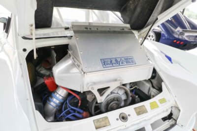 ポルシェ 930ターボ モビー ディック:エンジンは大容量インタークーラーとメカチューンKKK社製K5タービン仕様