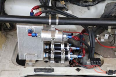 ポルシェ 930ターボ モビー ディック:燃料デリバリーもサーキット用にコレクタータンク付きのツインポンプ仕様