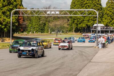 1周1.2kmのコースを使用し、80分の耐久レースが行われる