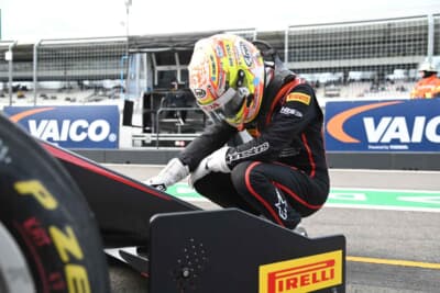 出走前にマシンとともに集中するホンダ育成の加藤大翔選手