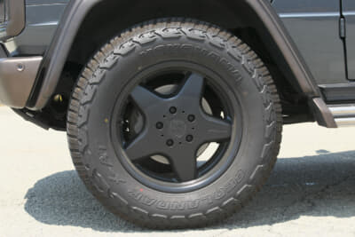 G350d：AMG G36用　のマットブラック塗装したうえ、エンブレムも交換