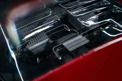 300万ユーロ～320万ユーロ（邦貨換算約5億3000万円〜約5億6500万円）で現在も販売中のフェラーリ「F40」（C）Courtesy of Broad Arrow