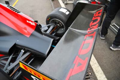 中村選手のリアウィングに「HONDA」のロゴがありました。日本人として大変嬉しく思います