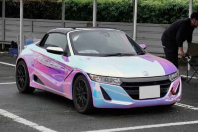 ビートそしてS660のスペシャルショップはデモカーを出展。ユーザーたちへと新しい情報を発信していた