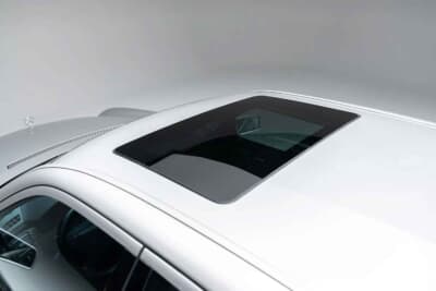 6万4400ドル(邦貨換算約948万円)で落札されたメルセデス・ベンツ「E55 AMG」(C)Courtesy of Broad Arrow