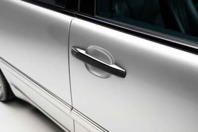 6万4400ドル(邦貨換算約948万円)で落札されたメルセデス・ベンツ「E55 AMG」(C)Courtesy of Broad Arrow