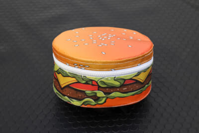 スズキ ジムニーノマド:チャーシューラーメンに続き、ハンバーガーもひらめいたようだ