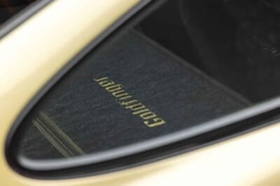 85万ドル~110万ドル(邦貨換算約1億2510万円~約1億6190万円)現在も販売中のRUF「カレラ 3.4 ゴールドフィンガー」C)Courtesy of Broad Arrow