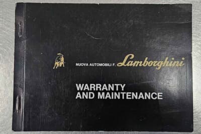 80万ドル~90万ドル(邦貨換算約1億1774万円〜1億3246万円)で現在も販売中のランボルギーニ「カウンタック 5000QV」C)Courtesy of Broad Arrow