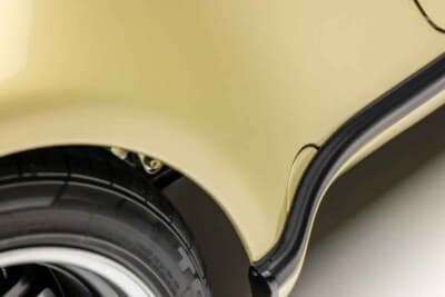 85万ドル~110万ドル(邦貨換算約1億2510万円~約1億6190万円)現在も販売中のRUF「カレラ 3.4 ゴールドフィンガー」C)Courtesy of Broad Arrow