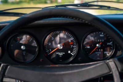 9万7440ドル（邦貨換算約1440万円）で落札されたポルシェ「911T 2.4」（C）Bonhams