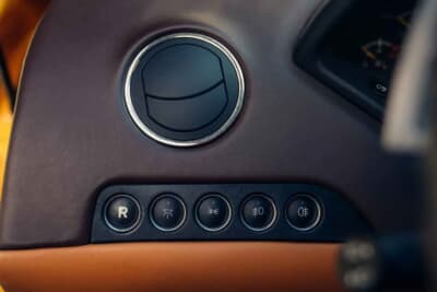 26万4500ユーロ（邦貨換算約4645万円）で落札されたランボルギーニ「ムルシエラゴLP640」（C）Courtesy of Broad Arrow