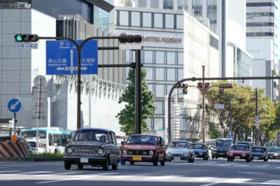 名古屋市内の繁華街を周遊する「第4回グランプレミオ SAKAE」には、150台のクラシックカーが参加し大盛況であった