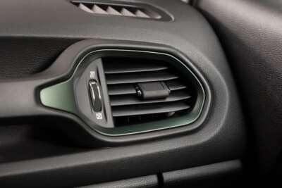 Jeep Renegade North Star Edition：エアコンの調整などはUconnectを中心に操作できる