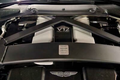 アストンマーティン ヴァンキッシュ:5.2リッターツインターボV12エンジンは、835psと1000Nmのトルクを発揮