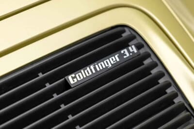 85万ドル~110万ドル(邦貨換算約1億2510万円~約1億6190万円)現在も販売中のRUF「カレラ 3.4 ゴールドフィンガー」C)Courtesy of Broad Arrow