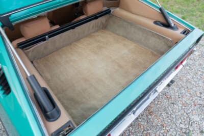 9万1840ドル(邦貨換算約1350万円)で落札されたランボルギーニ「エスパーダ Sr.III」(C)Bonhams