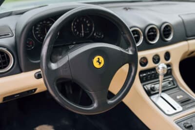 4万2560ドル（邦貨換算約約626万円）で落札されたフェラーリ「456M GTA」（C）Bonhams