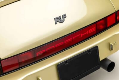 85万ドル~110万ドル(邦貨換算約1億2510万円~約1億6190万円)現在も販売中のRUF「カレラ 3.4 ゴールドフィンガー」C)Courtesy of Broad Arrow