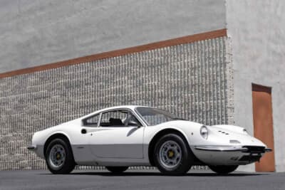 25万2000ドル(約3709万円)で落札されたディーノ「246GT」(C)Bonhams