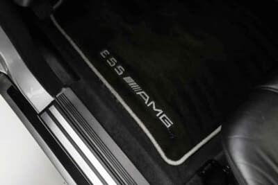 6万4400ドル(邦貨換算約948万円)で落札されたメルセデス・ベンツ「E55 AMG」(C)Courtesy of Broad Arrow