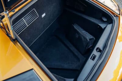 26万4500ユーロ（邦貨換算約4645万円）で落札されたランボルギーニ「ムルシエラゴLP640」（C）Courtesy of Broad Arrow