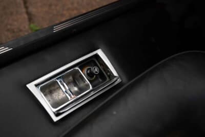 9万2000英ポンド（邦貨換算約1825万円）で販売されたフェラーリ「512BBiケーニッヒ」（C）Bonhams